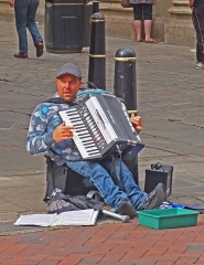 3953